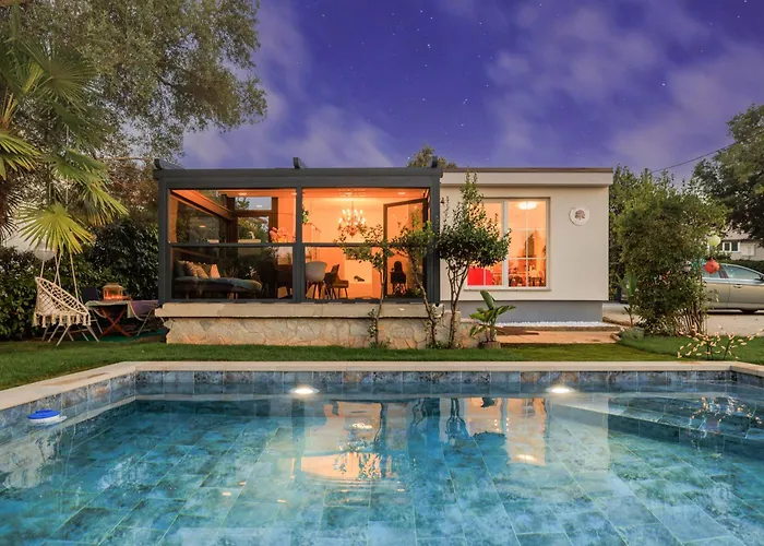 Jacaranda Case de vacanță Malinska