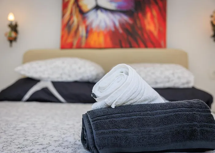 Jacaranda Case de vacanță Malinska