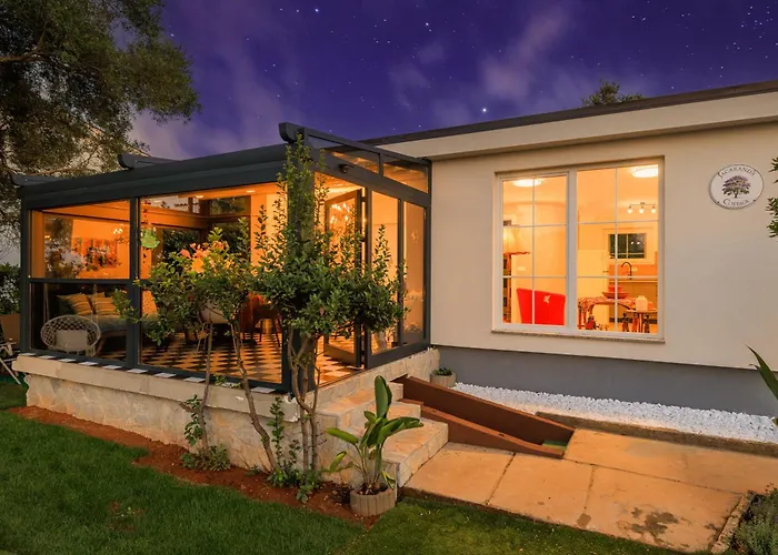 Jacaranda Case de vacanță Malinska