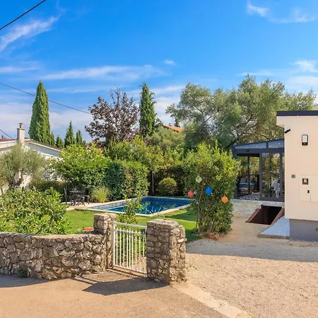 Holiday home Jacaranda *